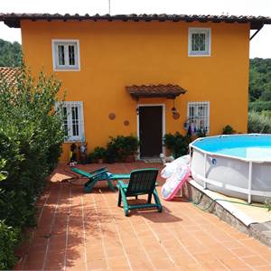 Semi Detached House for Sale in Lucca